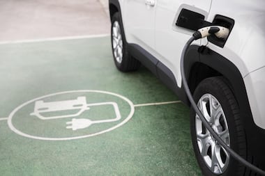 Véhicules électriques : comment les assureurs mutualistes s'adaptent aux nouveaux risques ?