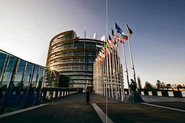 Courtage et interdiction des commissions : pourquoi les discussions à Bruxelles sur la règlementation RIS inquiètent encore le secteur de l’assurance